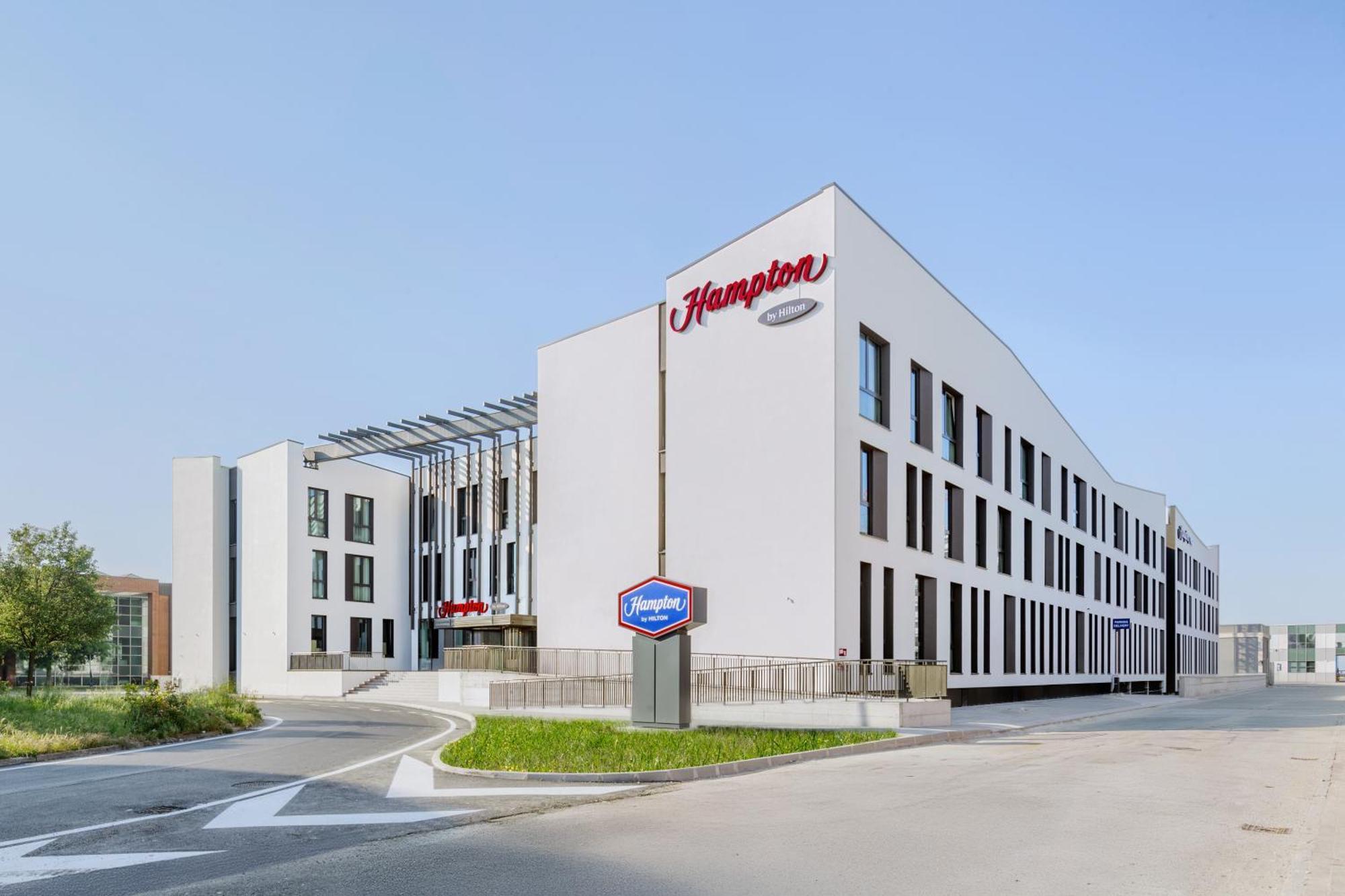 Hampton By Hilton Venice Isola Nuova Exterior photo