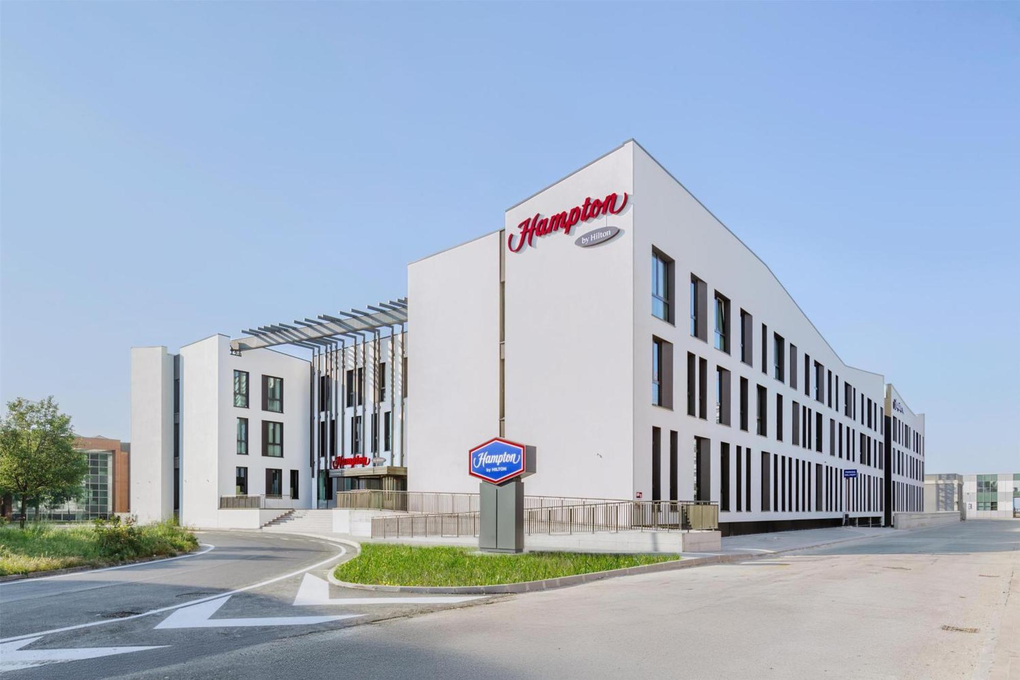 Hampton By Hilton Venice Isola Nuova Exterior photo